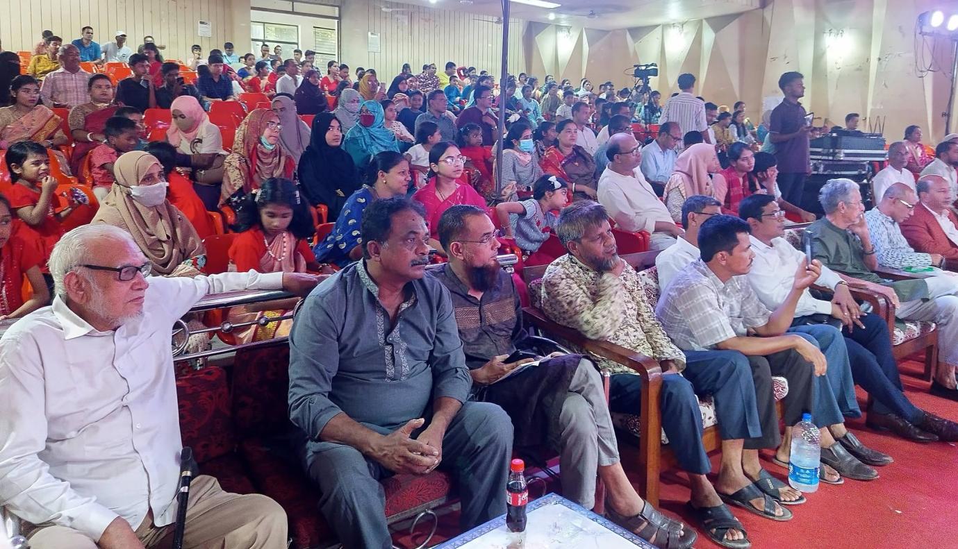 ফেনীতে নজরুলের আগমনের শতবর্ষ উদ্যাপন অনুষ্ঠানে দর্শক-শ্রোতা