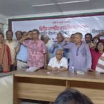 চারণ সাংস্কৃতিক কেন্দ্রের দ্বিতীয় কেন্দ্রীয় কাউন্সিলে কমরেড খালেকুজ্জামানসহ নেতৃবৃন্দ